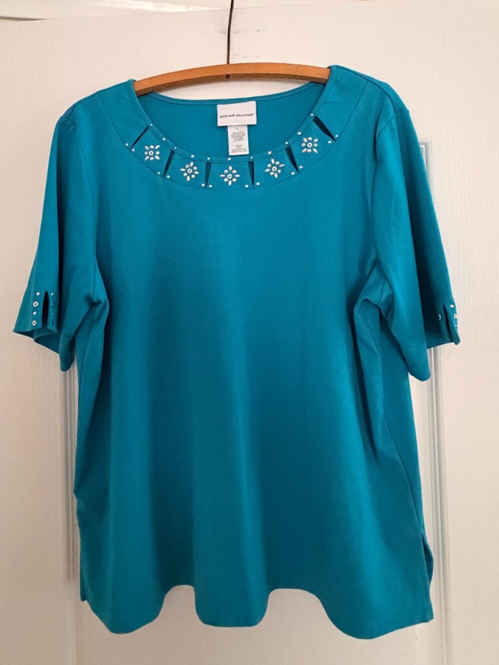 NWOT - Alfred Dunner Embellished Short Sleeve Top - Size L